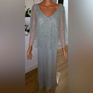 NWT Mother of the bride, formal party, gala size 16 Celadon  green cape sleeves